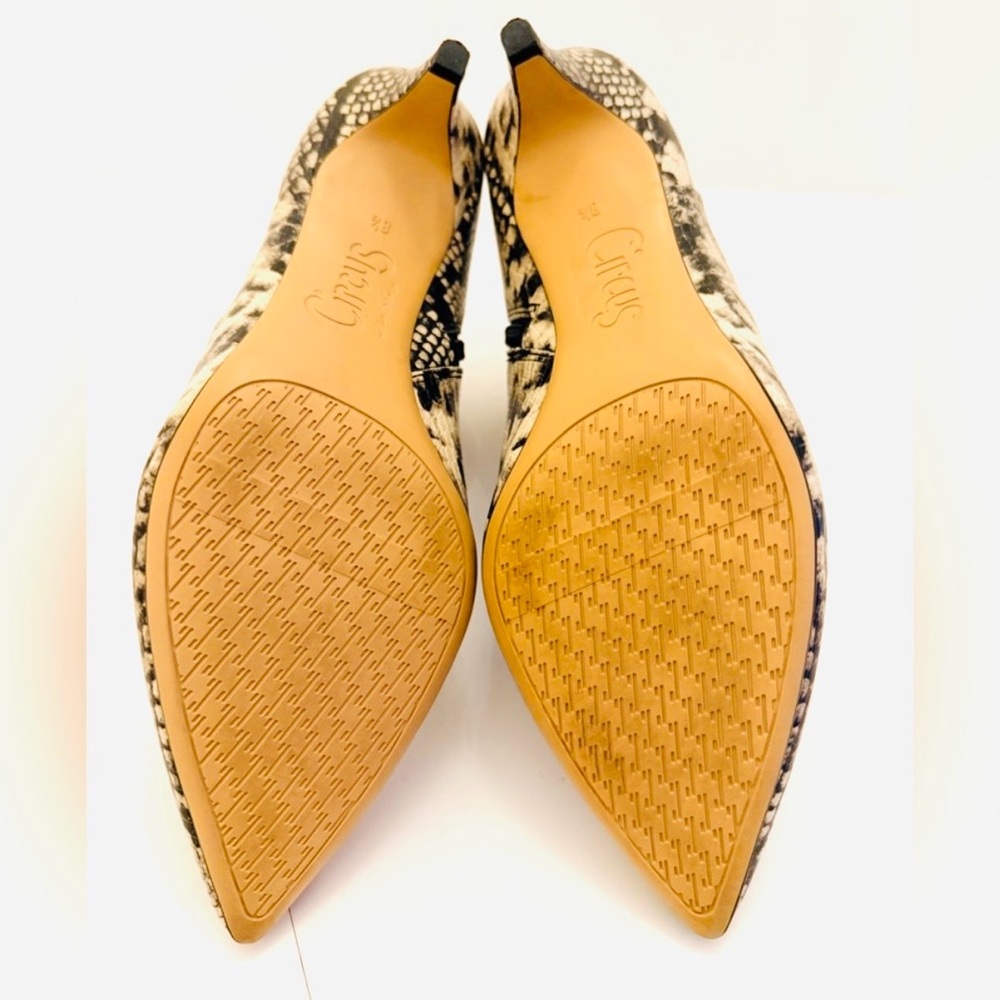 Circus by Sam Edelman Kirby Snakeskin Print Pointed Toe Kitten Heel Booties 8.5 - Picture 2 of 7